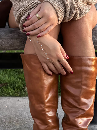 Maeve Pearl Shaker Hand Chain