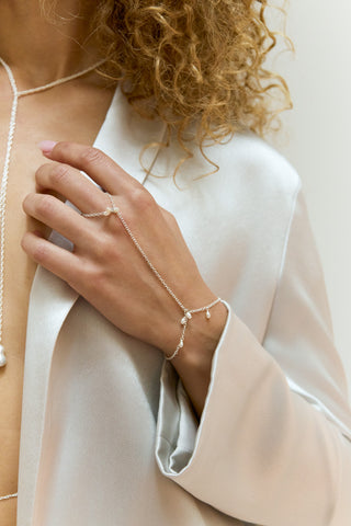 Pearl Shaker Hand Chain