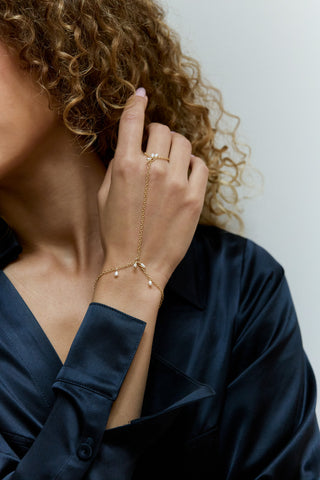 Pearl Shaker Hand Chain