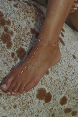 NAiiAOrchidGoldCZFootChainonmodel